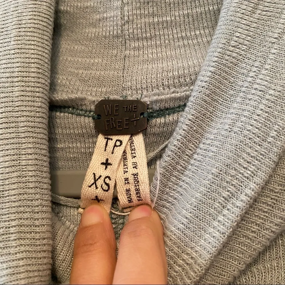 We The People Sweater Size XS - Image 8