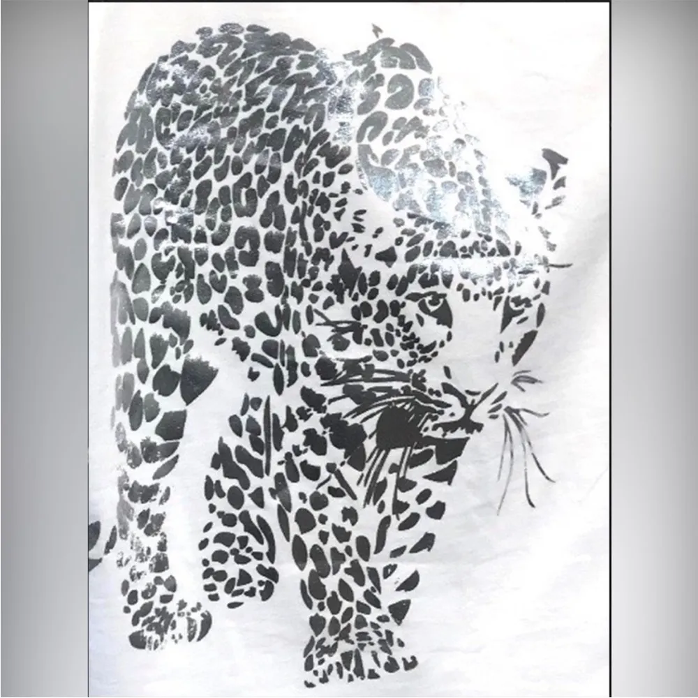 NEW Alla Berman Leo Cropped Sweatshirt Size Small White - Image 4