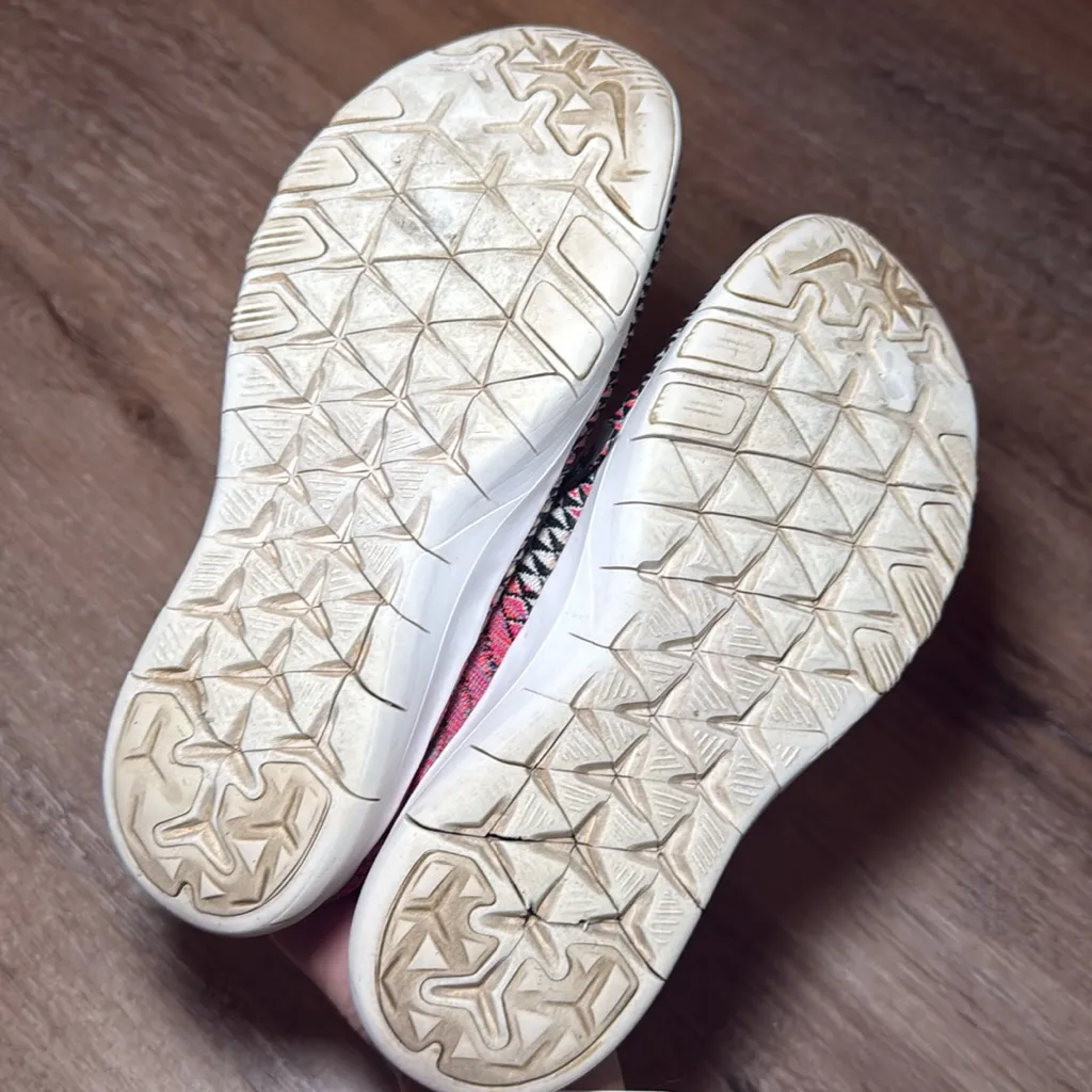 Nike Women's Free TR Flyknit 2 Ankle-High Fabric Athletic‎ Tennis Shoes Size 8 - Image 5