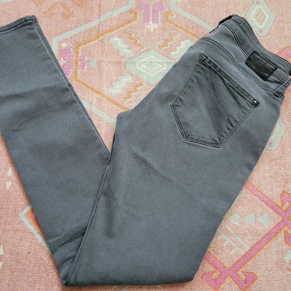 Nordstrom's Mavi Jeans charcoal Alexa mid rise skinny jeans size 28/6 - Image 2