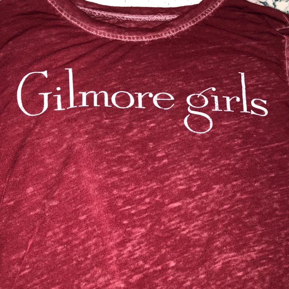 Gilmore Girls small burnout burgundy T - Image 3