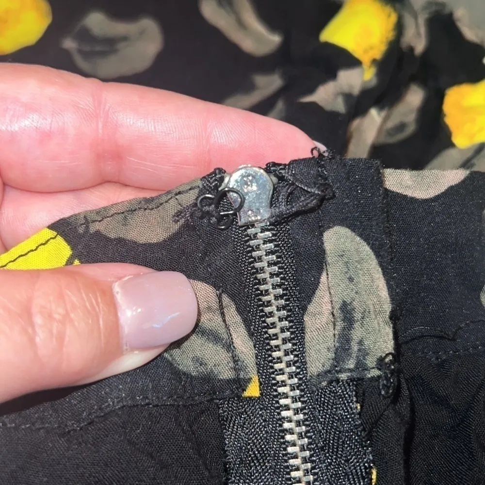 L'ATISTE Black Lemon Print High Waisted Lined Swing Shorts Size Medium‎ - Image 5