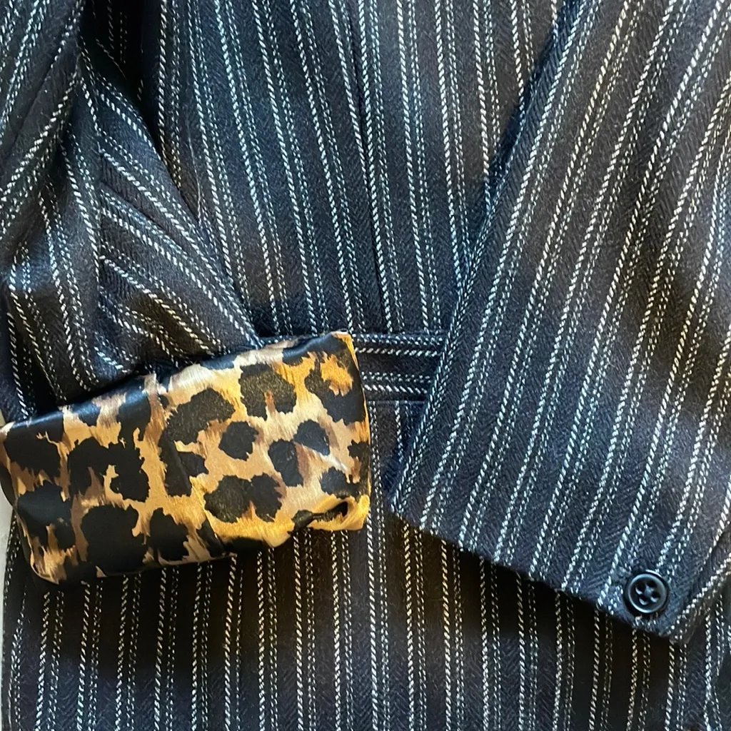CAbi‎ Pinstripes Tapered Waist Cheetah Lining Career Blazer Women’s Size 6 - Image 16