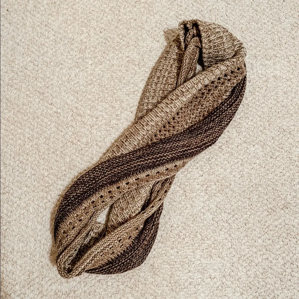 Two toned Infinity scarf - Image 2