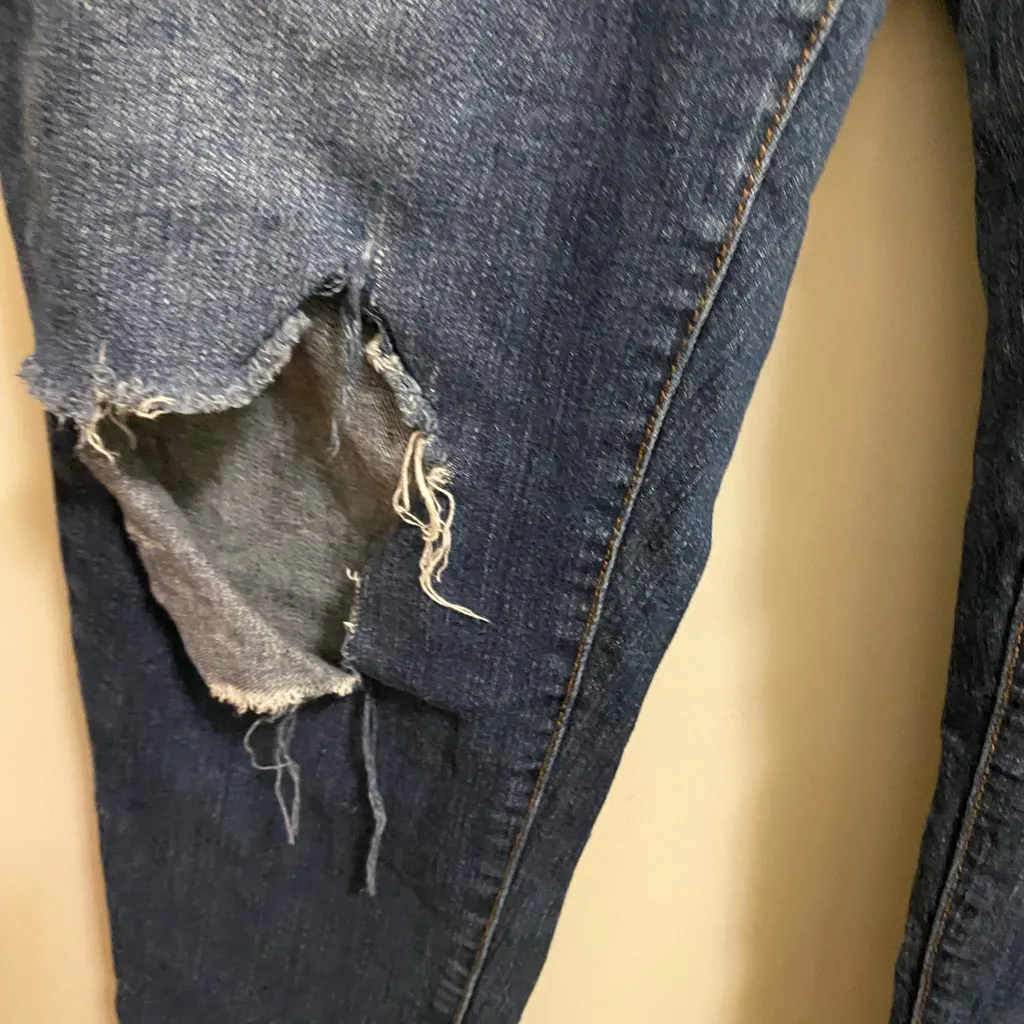 Faded Glory Womens Dark Blue Denim Jeans 16W Distressed 34x27 Waist 34” - Image 4