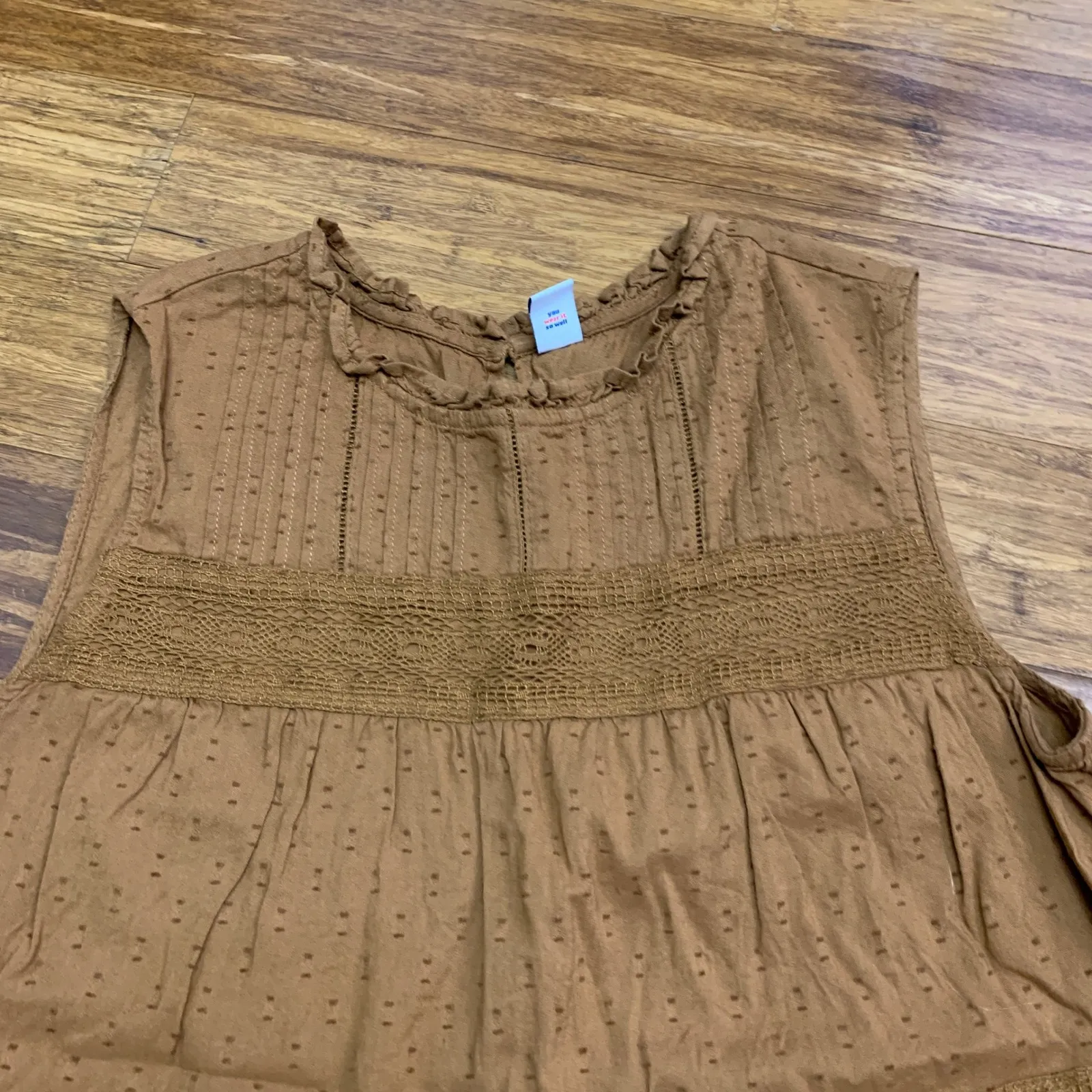 Old Navy Women's Brown‎ Textured Tiered Gauze Sleeveless Top Tank Size Medium - Image 2