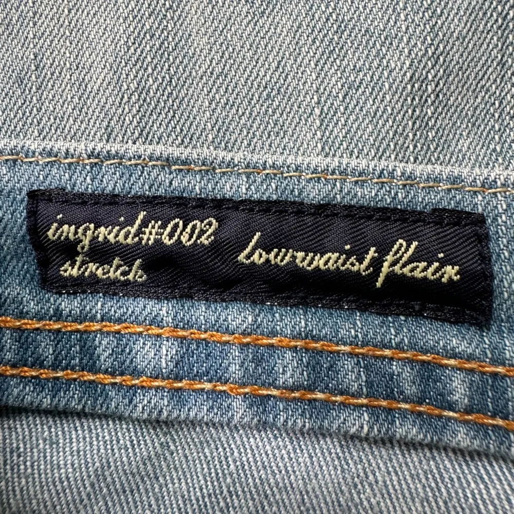 Citizens of Humanity Ingrid #002 Low Waist Cutoff Denim Shorts - Image 4