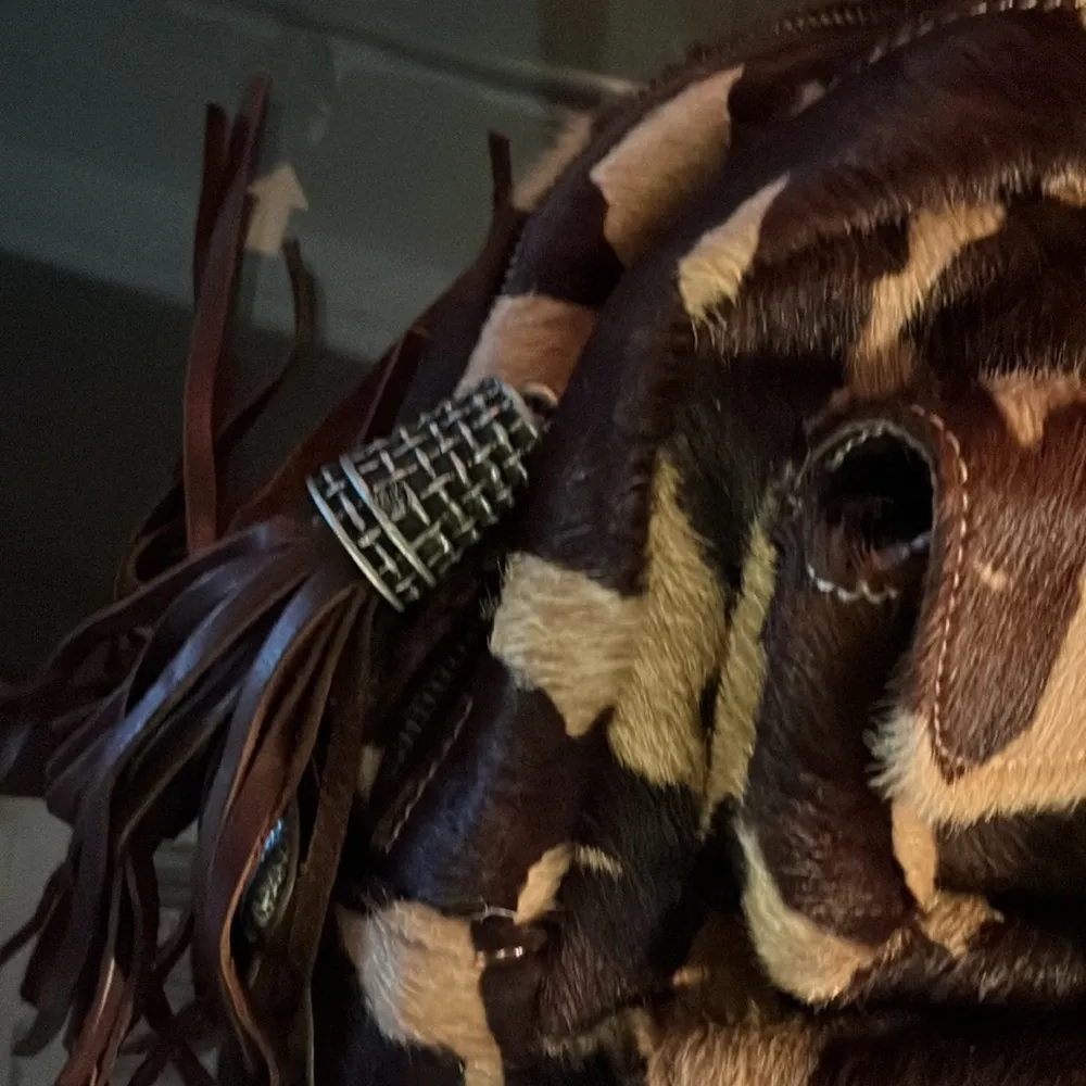 Custom made cowhide duffle bag/music case. Like new. Braided leather han… - Image 8