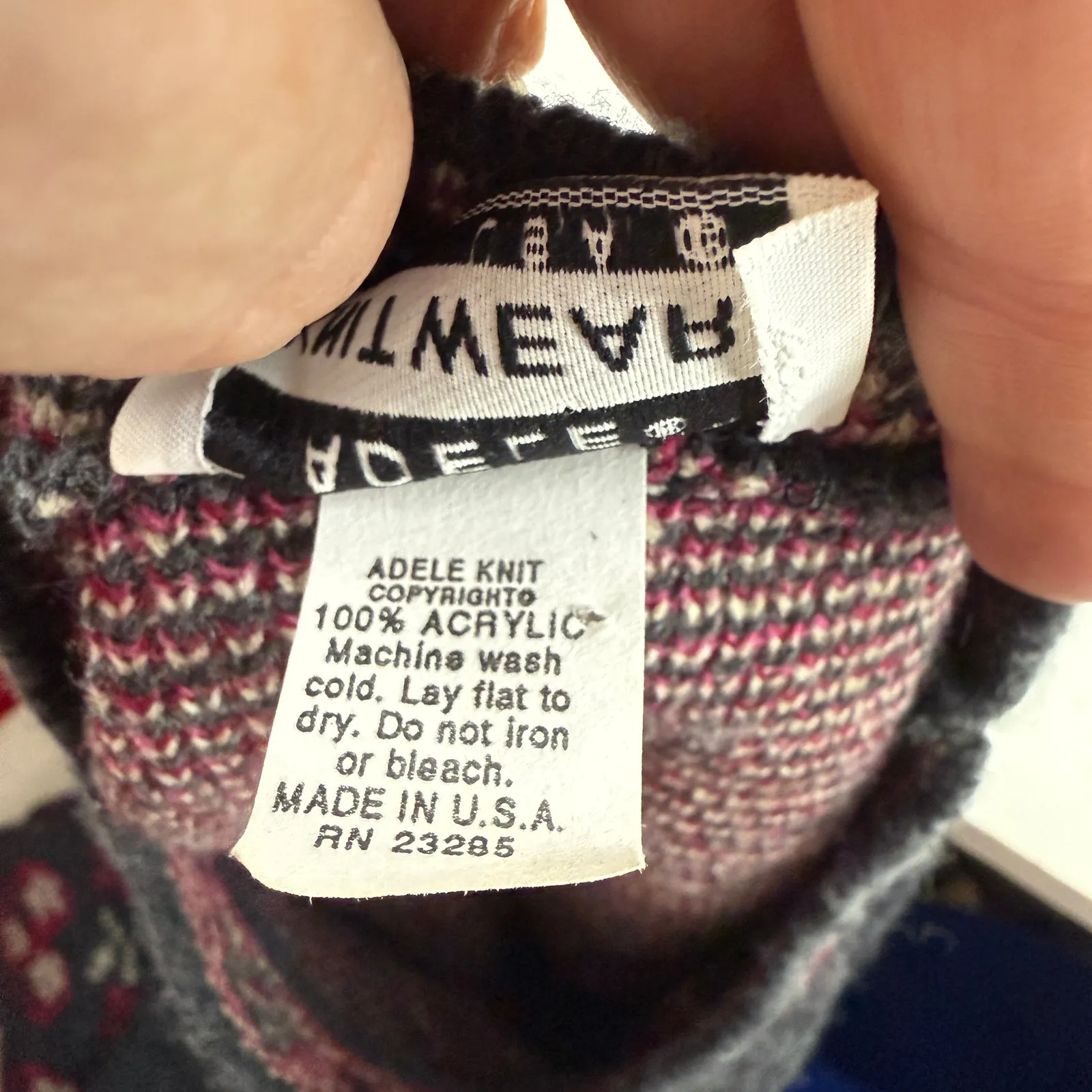 Adele Knitwear Sweater Teddy Bears Heart Acrylic USA 80s Vintage Gray Size L - Image 4