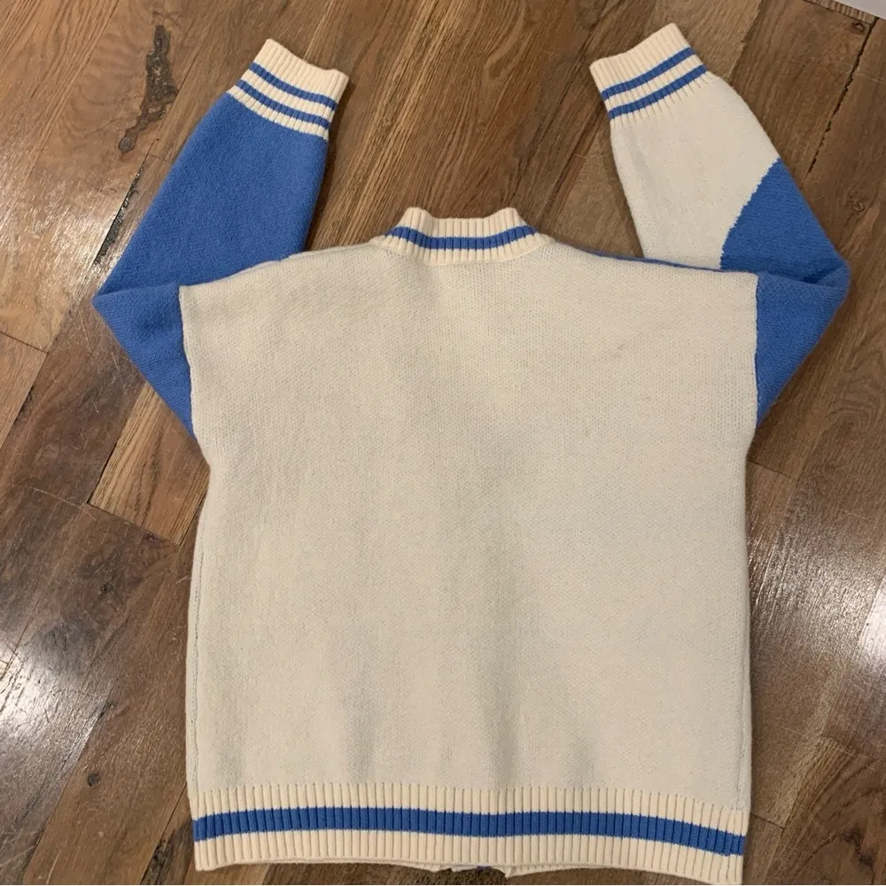 None Blue Floral Knit Button Cardigan Size Medium - Image 5