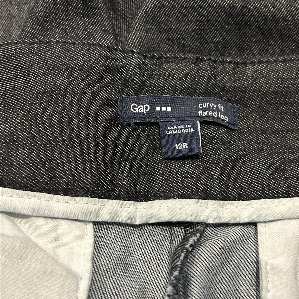 GAP curvy fit flared leg jeans Size 12 - Image 4