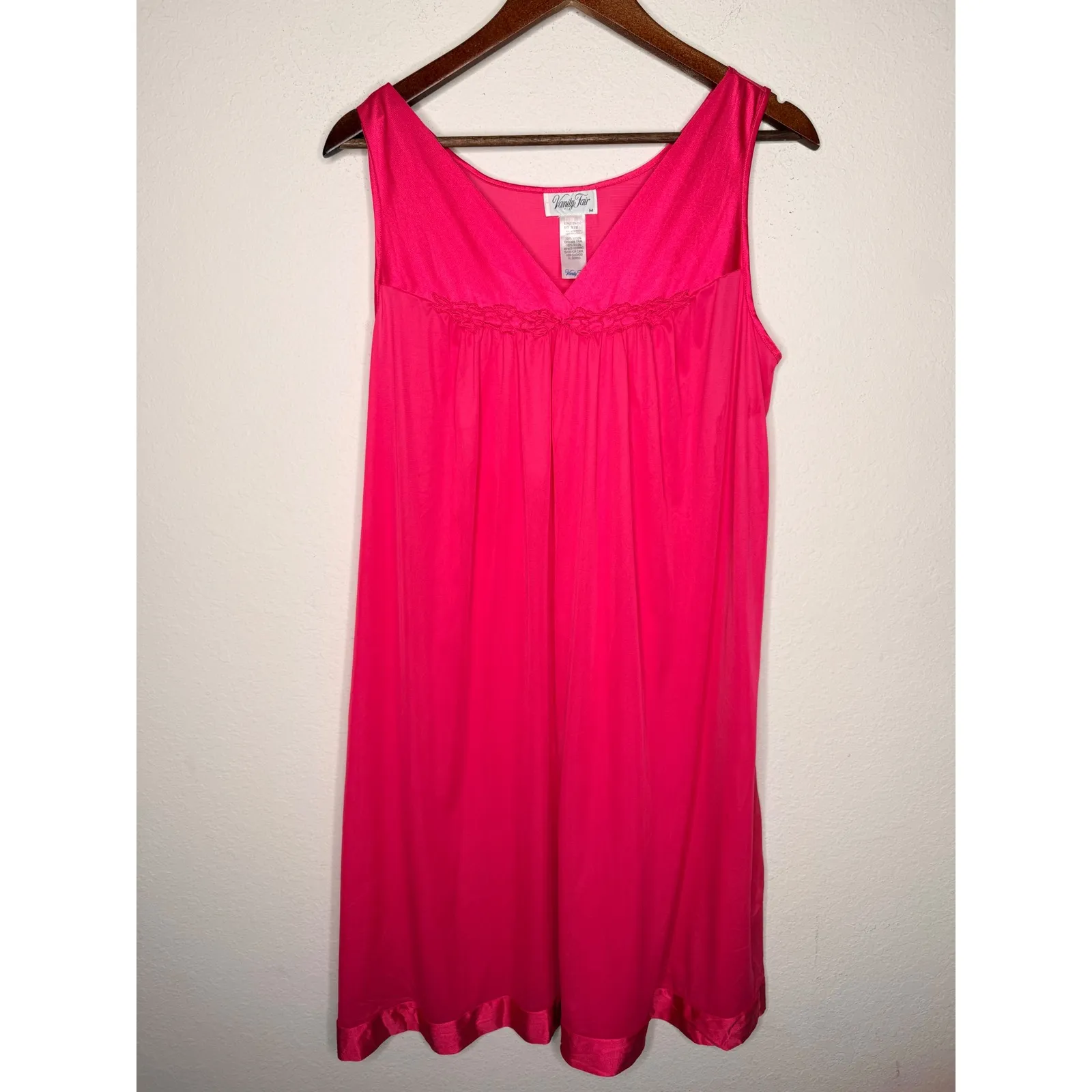 Vanity Fair Nightgown Sleep Dress Pink Nylon Lace Trim V Neck Sleeveless Sz M - Image 3