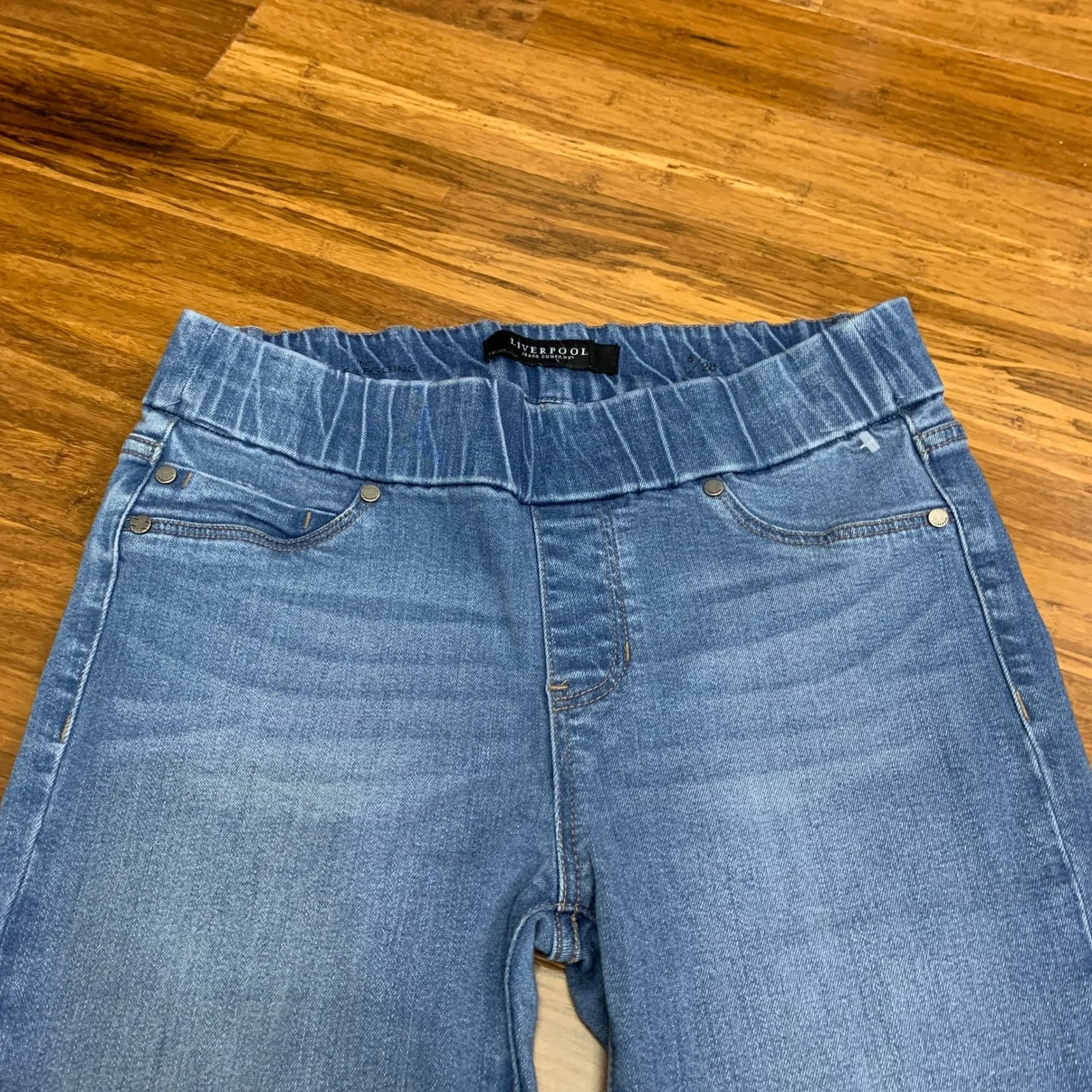 Liverpool Jeans Light Blue Denim Pull On Jegging Pants Women Size 6 Ankle Stretc - Image 2