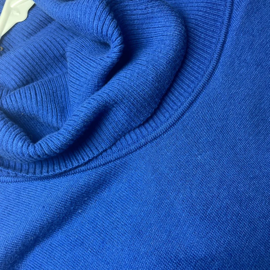 Michael Kors Turtleneck Blue Fringe sweater - Image 4