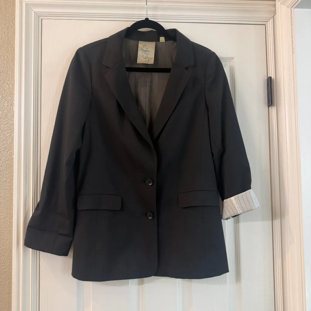 Nordstrom Hinge Brand Classic Black 2 Button Blazer with Contrast Cuffs Size Med - Image 2