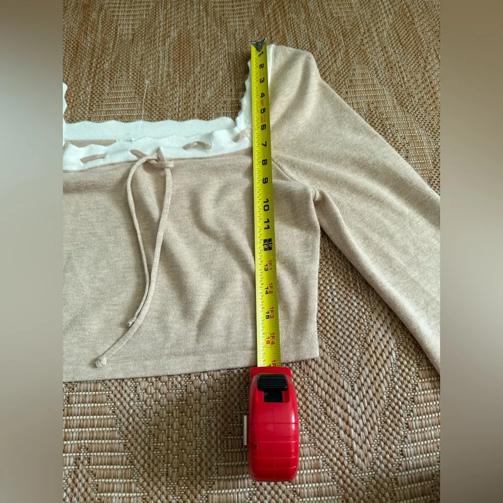 Dee Elly Women's Crop Beige Sweater Bell Sleeves,White Scallop Trim,Size XL,NWT - Image 6