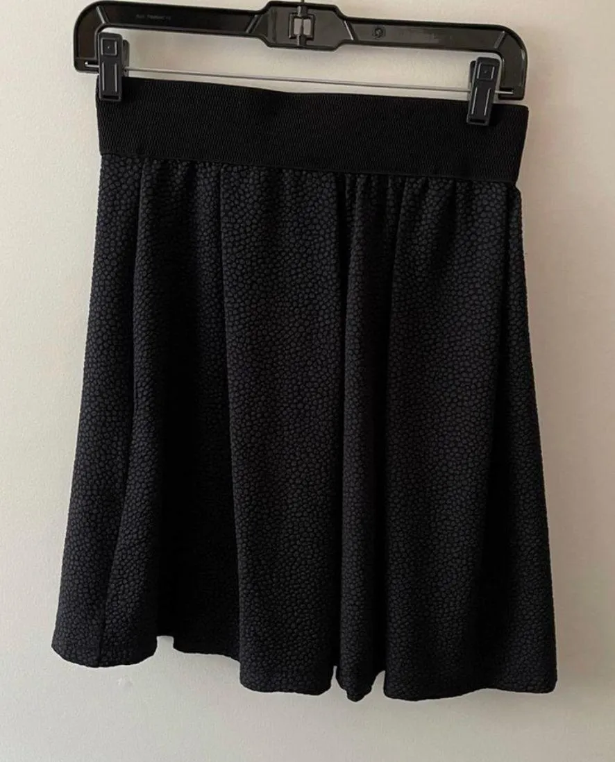 Rinascimento Pebble Textured Fit and Flare Skirt Black Size M - Image 2