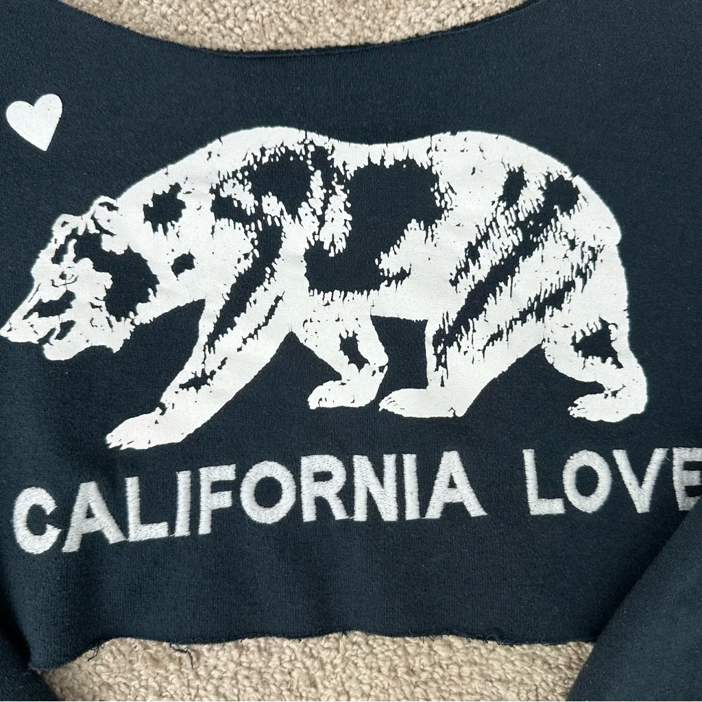 California Off the Shoulder Cropped Sweatshirt Black Size L - Image 5