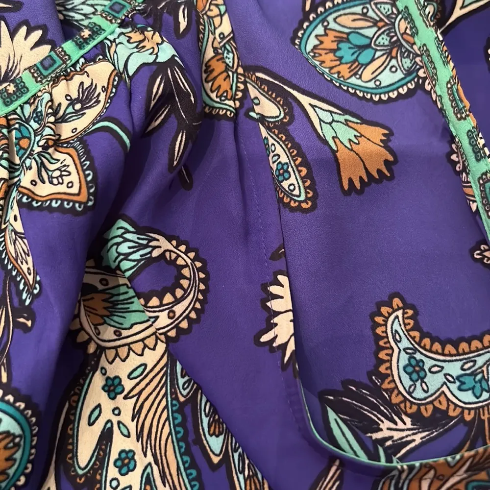 Multi-colored Size S Ann Taylor  sleeveless blouse - Image 9