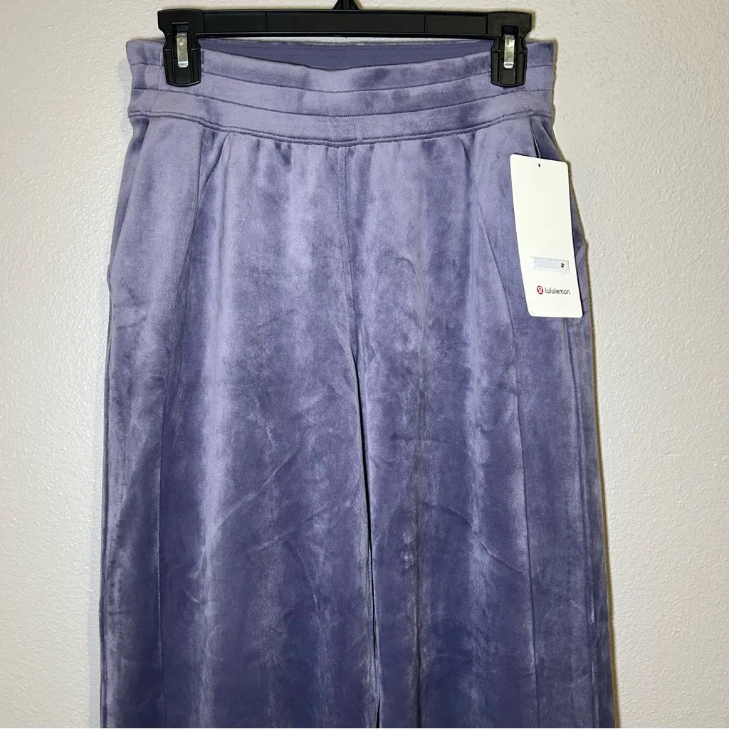 NEW Lululemon Scuba Purple Velvet Mid Rise Wide Leg Pants Women’s Size Small - Image 4
