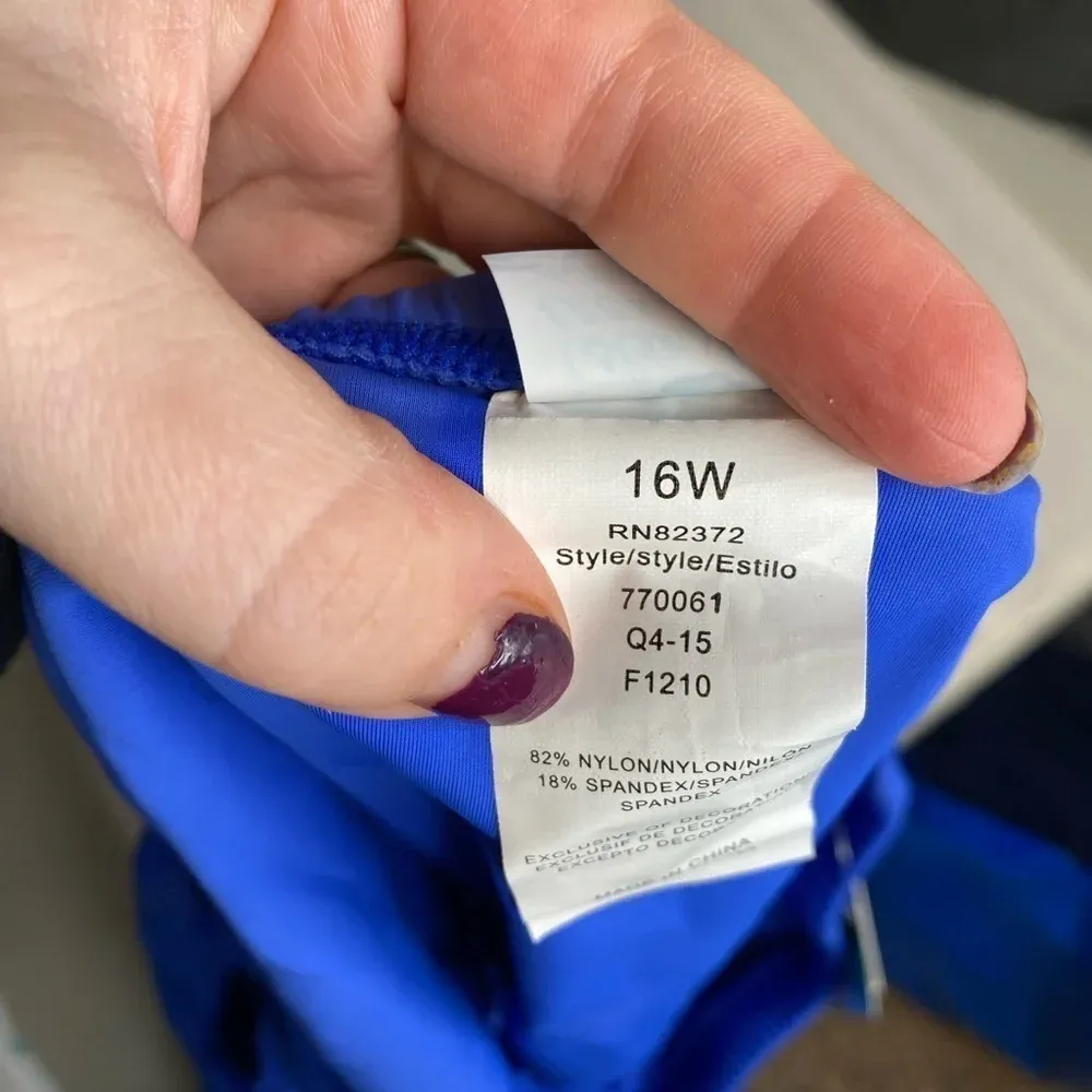 ISLAND ESCAPE WOMAN NWT‎ Bright Blue Skirtini Swim Bottom Size 16W - Image 5