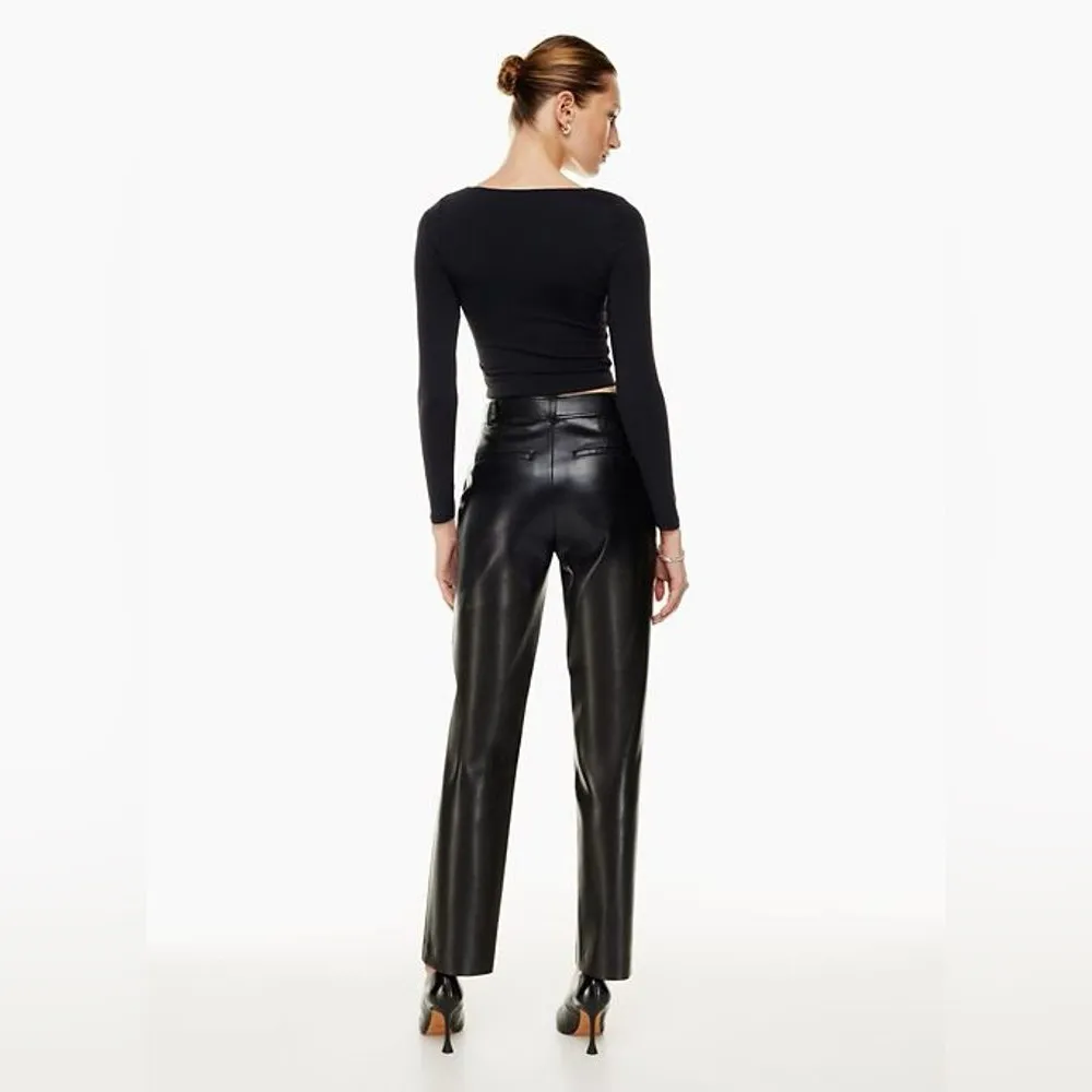 Aritzia Babaton Contour Squareneck Longsleeve Top in Black - Image 3