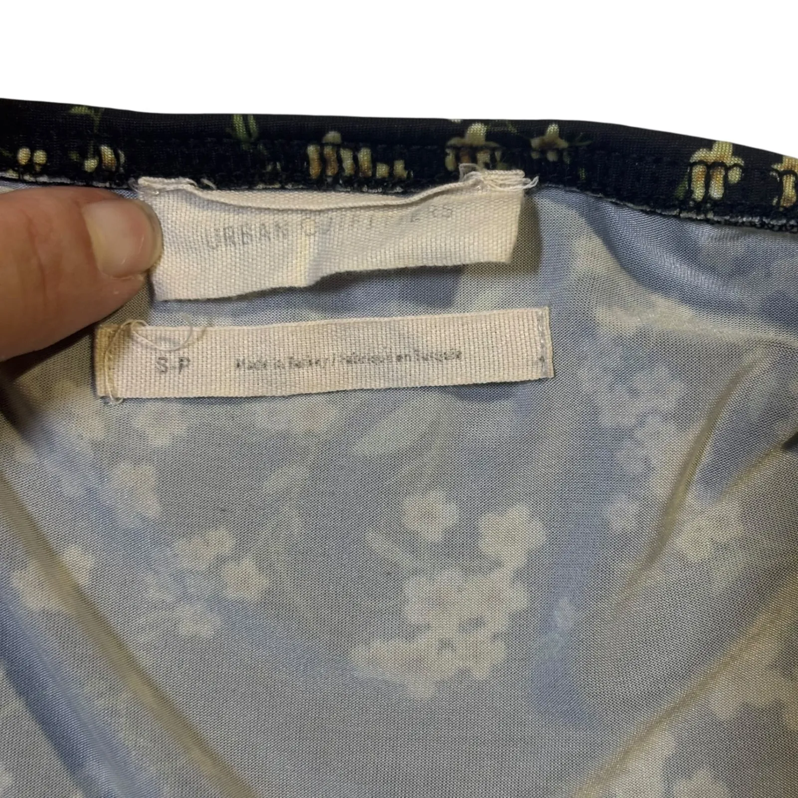 Urban Outfitters UO Floral Cami‎ Top Small Black Yellow Sleeveless Casual Cute - Image 5