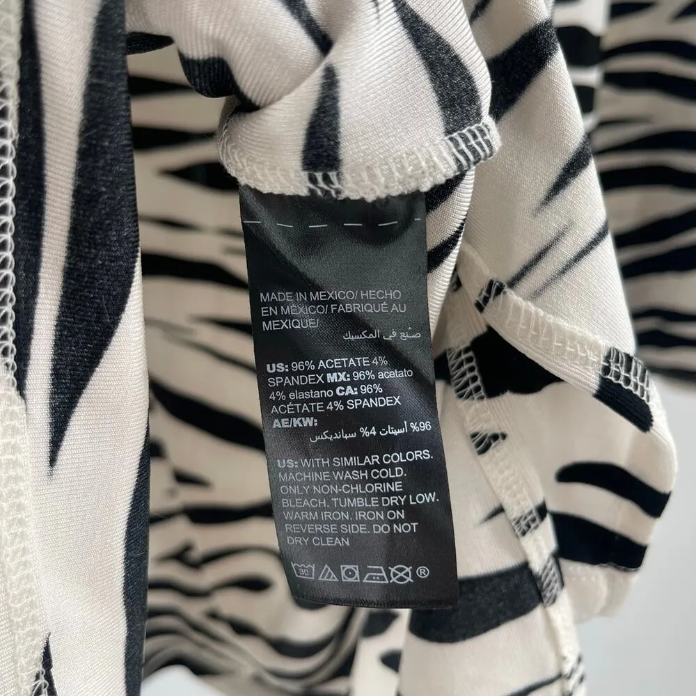 CHICO'S Travelers Top Size 2 (US 12/14) Classic Zebra Print Split-Neck Vacation - Image 13