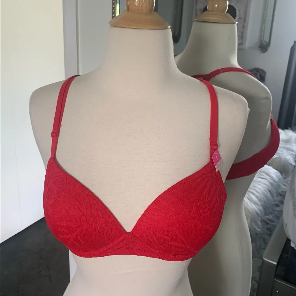 Victoria’s Secret PINK Wireless Red Push up Bra - Image 8