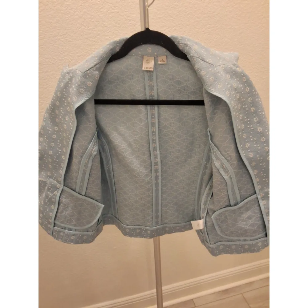 Caslon Blazer Light Blue and White Size M Floral Pattern Single Button Closure - Image 10