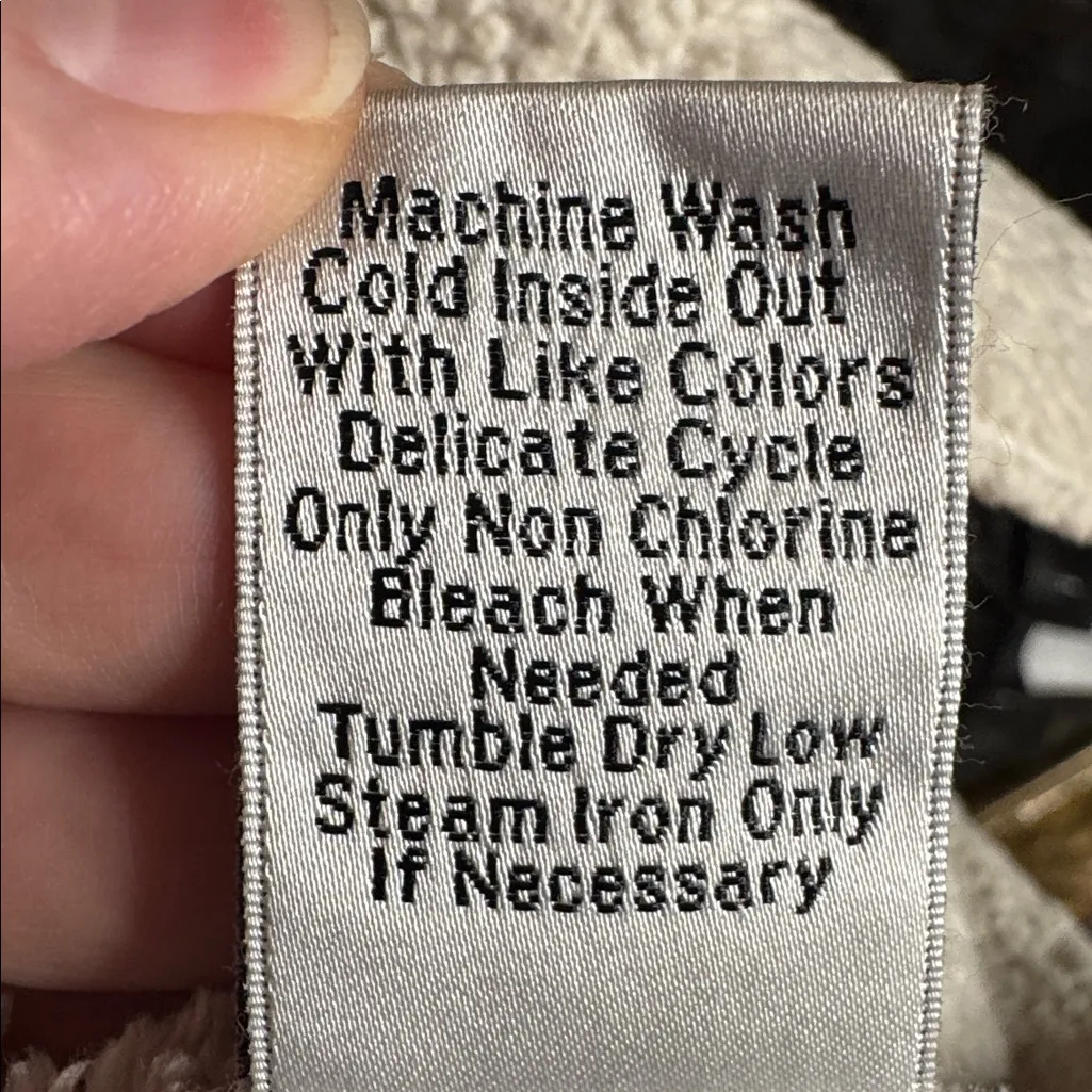 CAbi Super Soft Alpine Hooded Coat Size Medium - Image 10