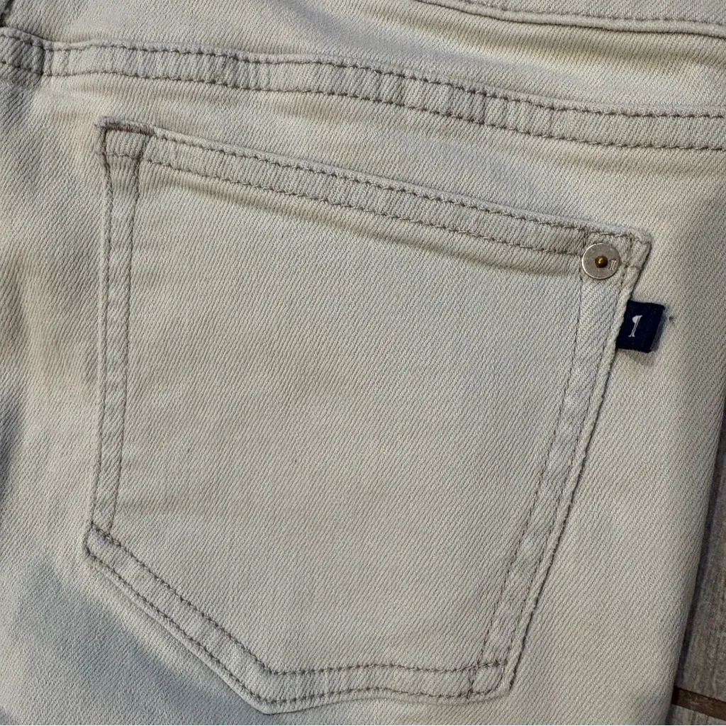 Pilcro Soft Low-Mid Rise Stretch Flare Light Wash Jeans, Sz 29, 32” inseam - Image 12