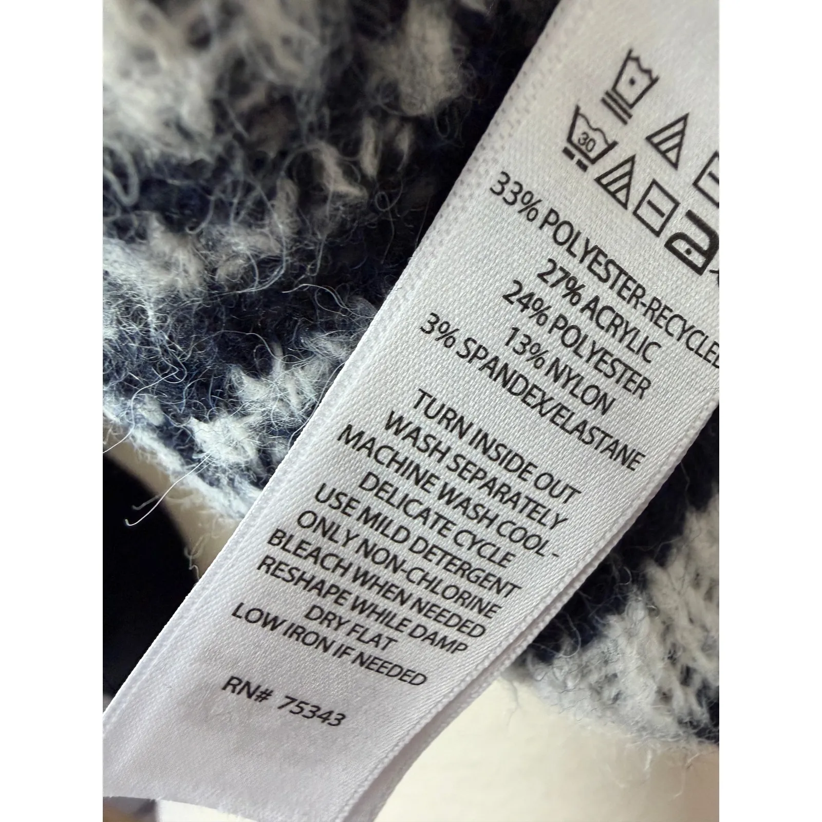 Cupcakes and Cashmere Plus size 2X Hoodie Sweater Holiday Winter Moon Pullover - Image 5