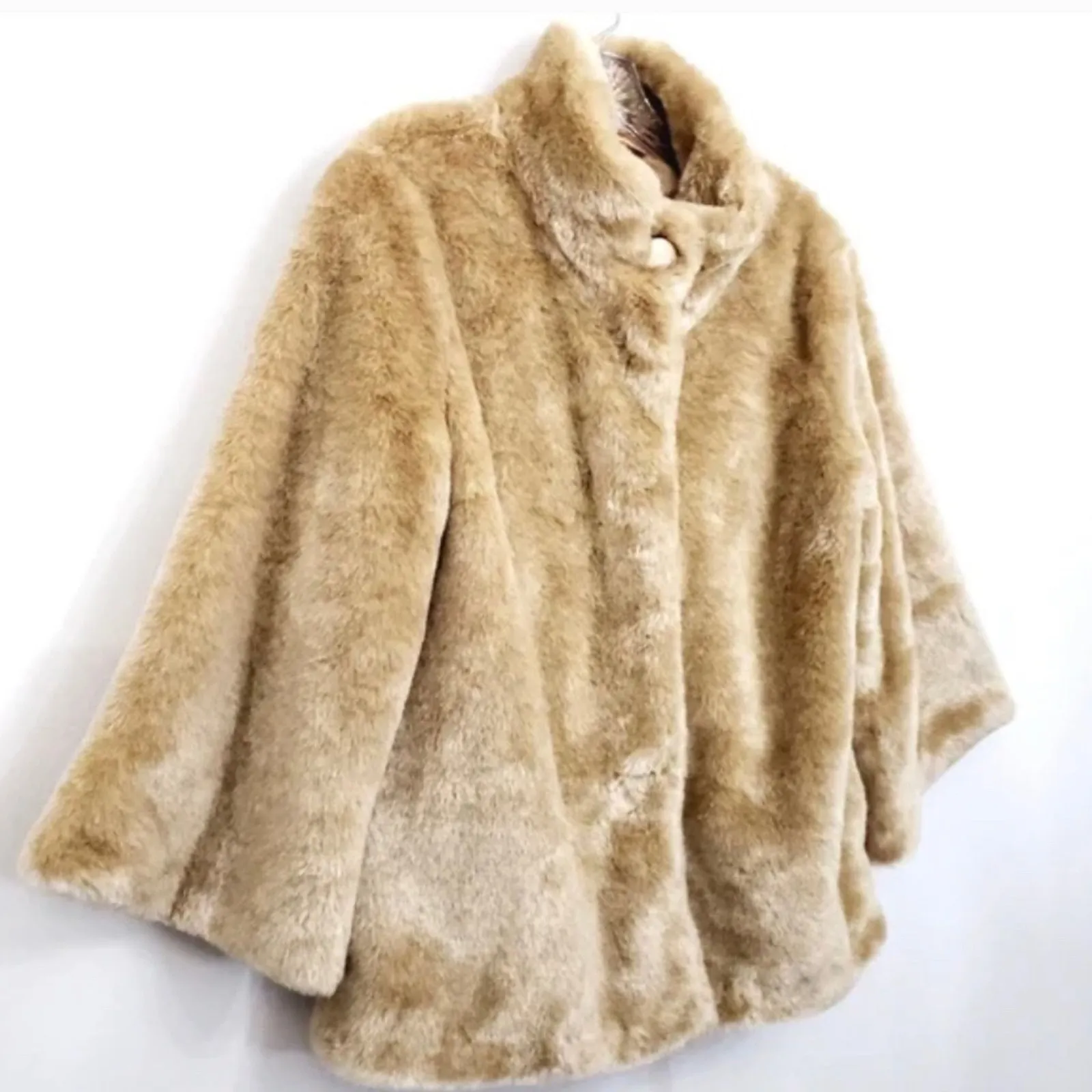 Anthropologie Tulle Camel Gold Vintage Inspired Faux Fur Coat size small - Image 3