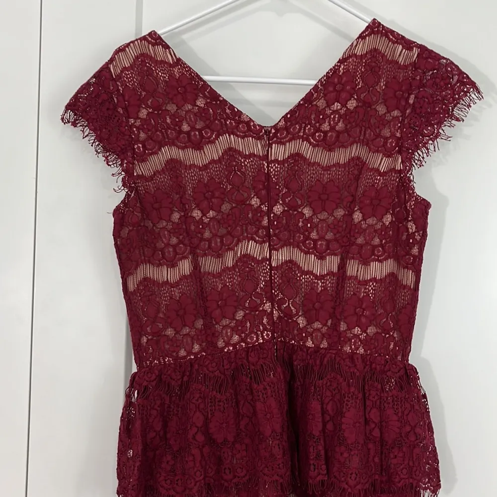 Anthropologie Maeve Small Red, Beige Lace Peplum Cap Sleeve Formal Dress - Image 9