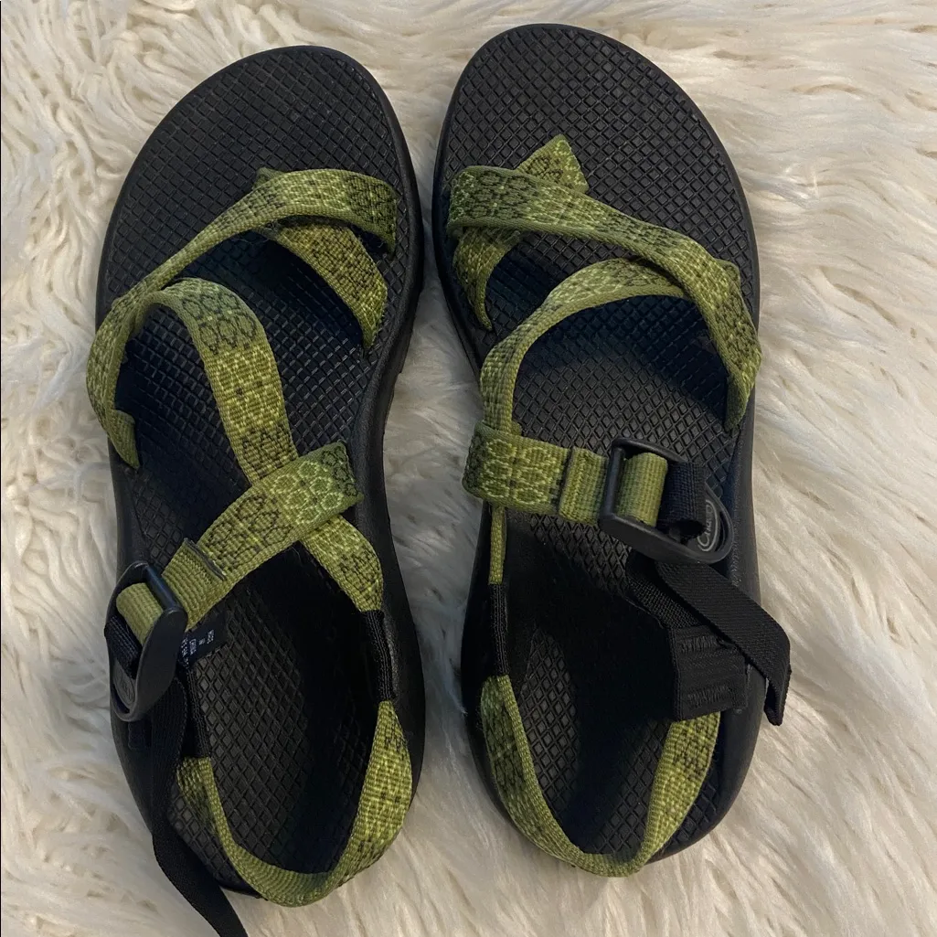 Chaco Black and Green Sandals size 9 excellent condition see all photos - Image 9