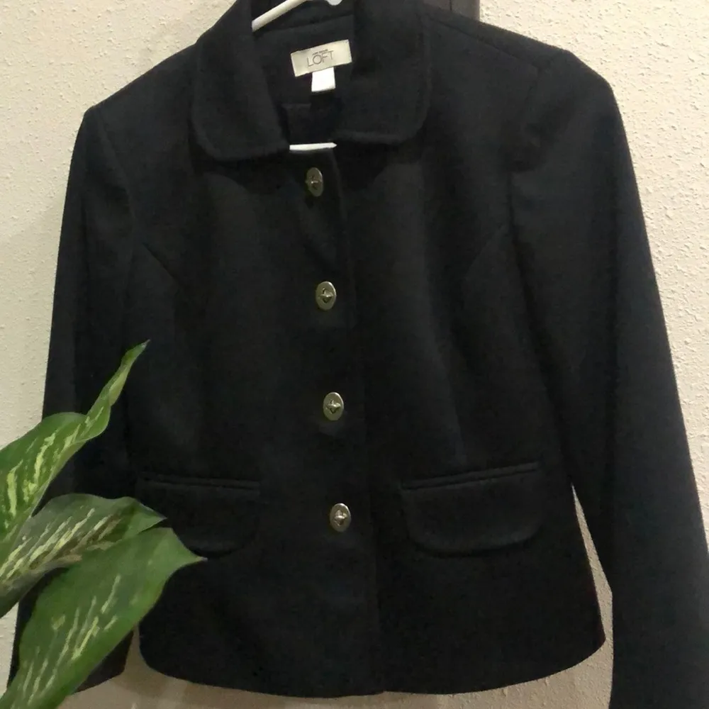 Ann Taylor dressy jacket/blazer size 2 - Image 2