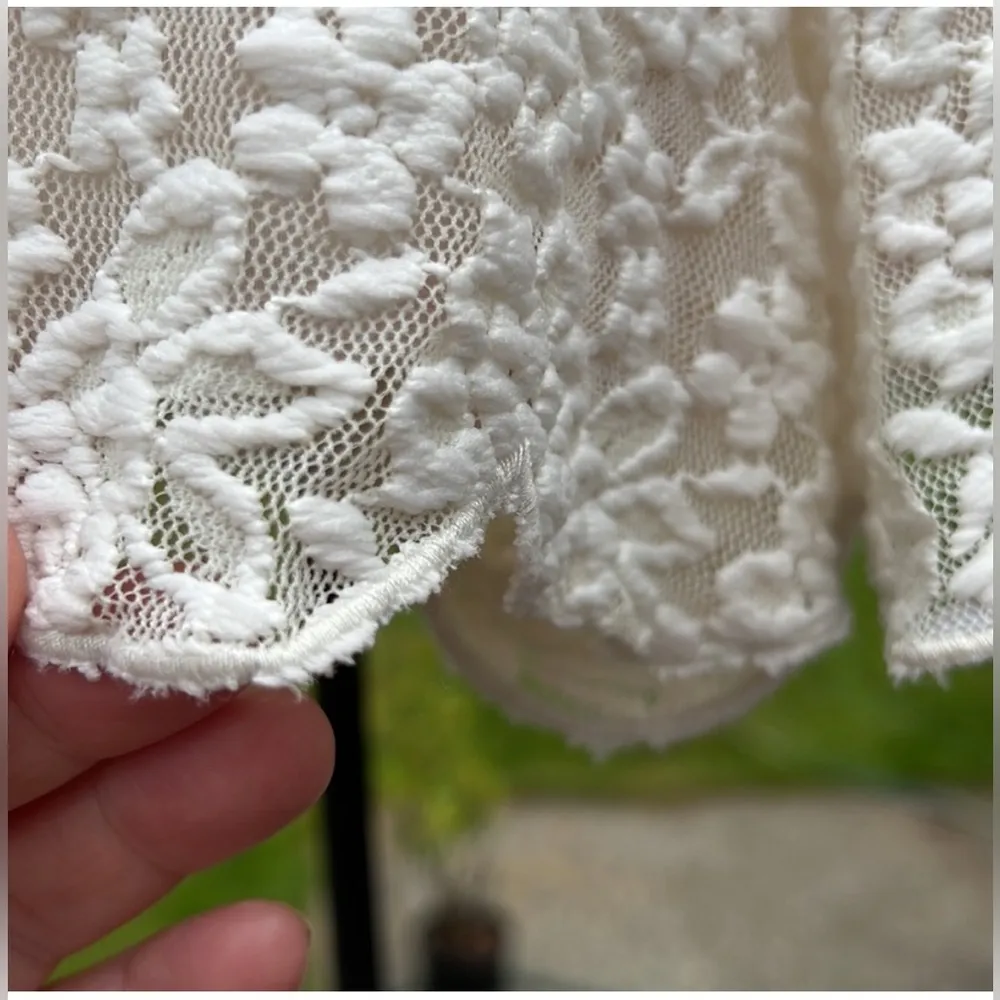 Free People White Cream Lace Shorts with Scalloped Edge - M - Image 8