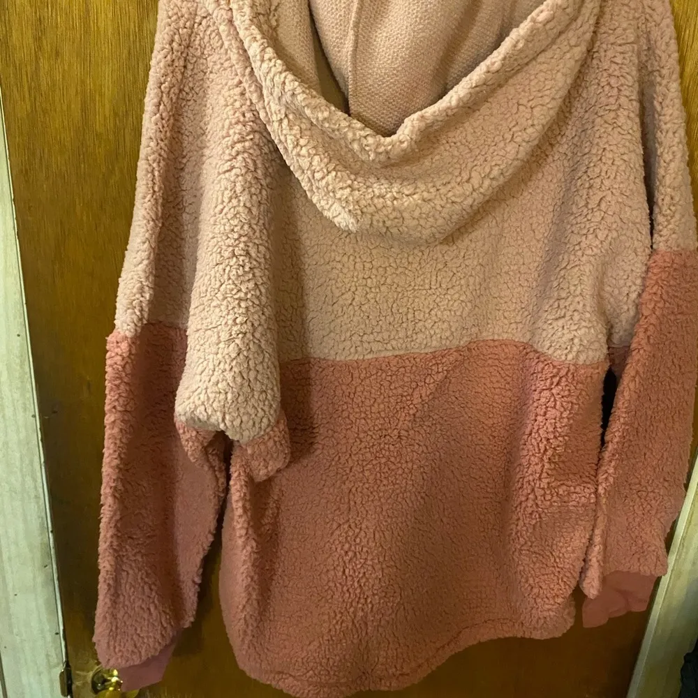 Pink pull over hoodie - Image 3