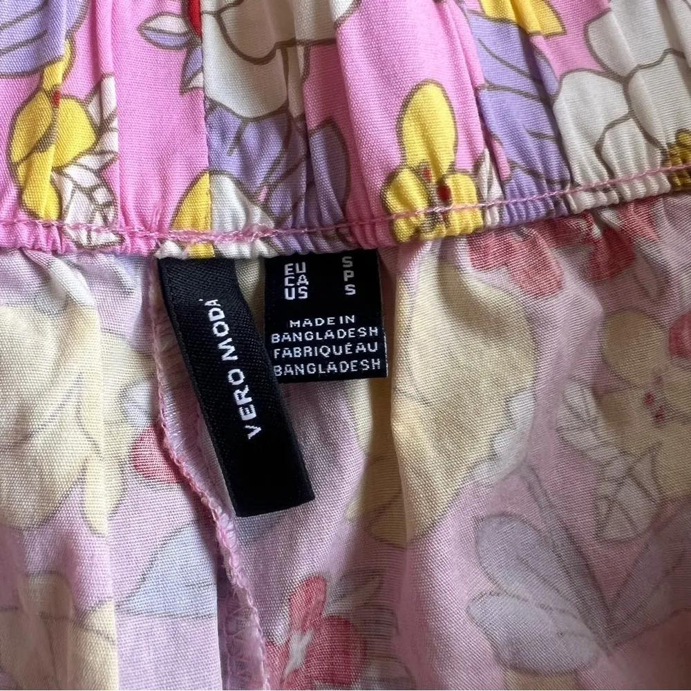 Vera Moda Taya High Waisted Floral Print Shorts Size Small #S2474 - Image 3