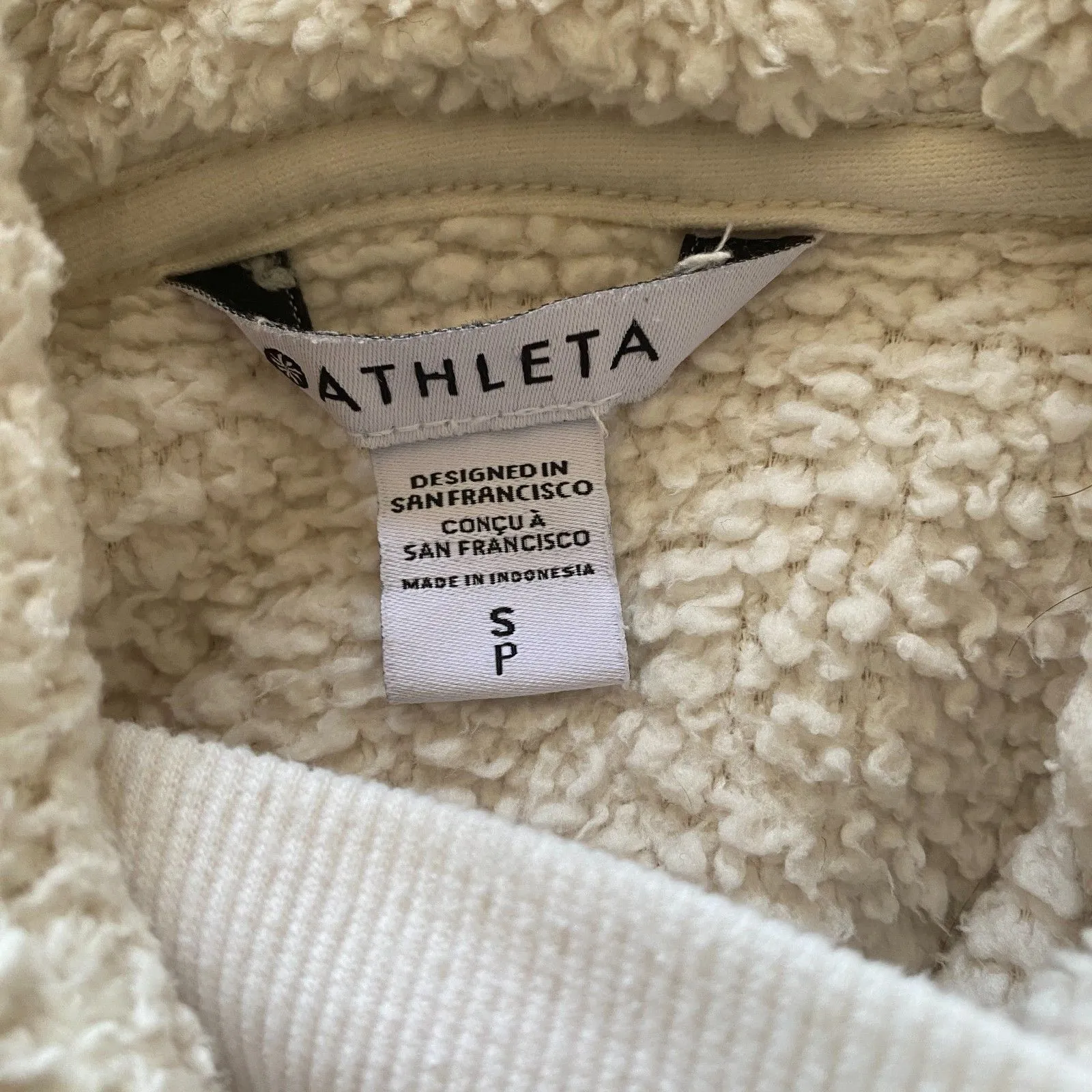 Athleta Tugga Sherpa Thumb Holes Side Pockets Sleeve Warm Cozy Hoodie Sz S - Image 4