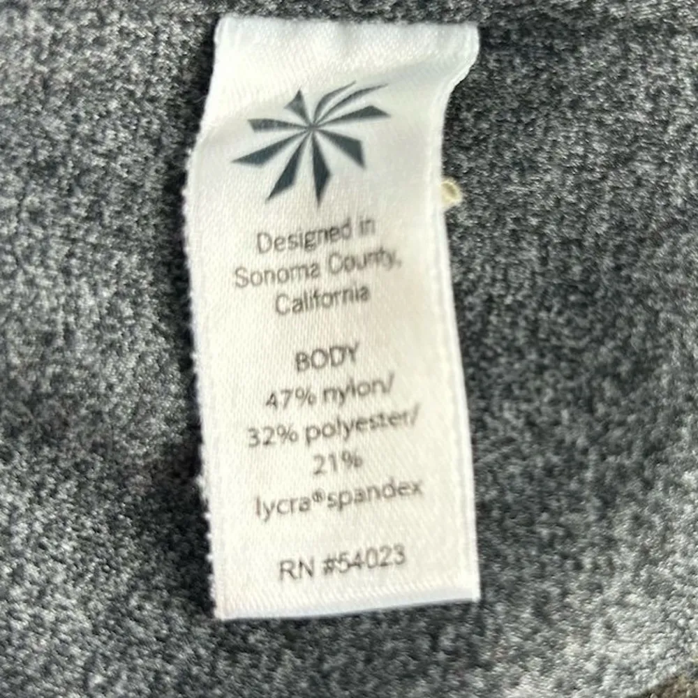 Athleta Women's Camo Contender 7/8 Leggings Small Black/Grey with Zipper Pocket - Image 11