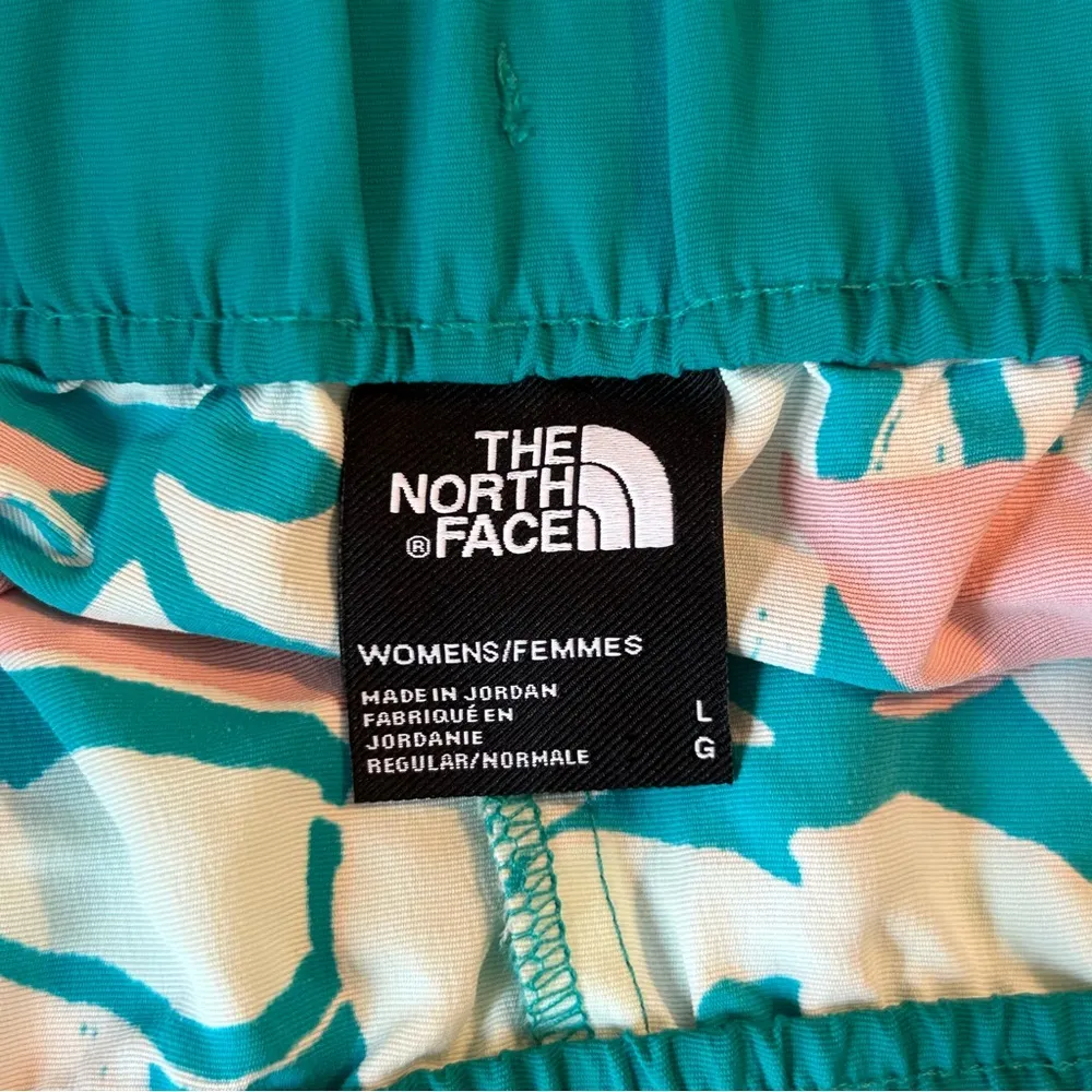 The North Face Womens Lg Class V Shorts Jaiden Green Pink Floral Print Flash Dry - Image 6