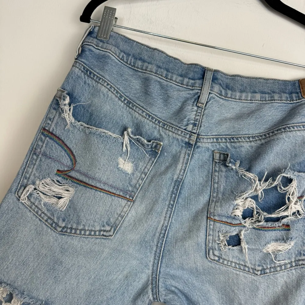 American Eagle Womens 90s Straight Pride Jeans Sz 10 Distressed Light Wash - Image 10