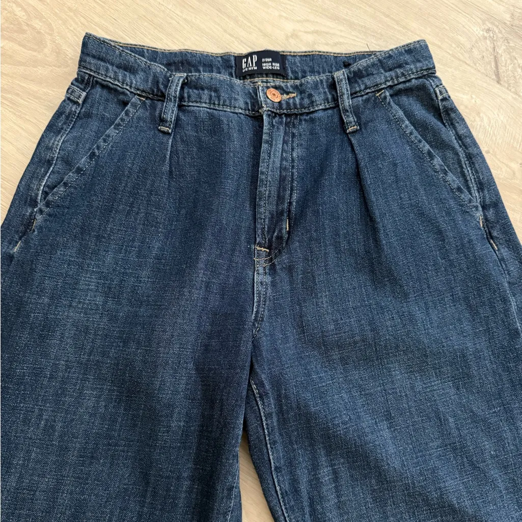 Gap Wide Leg High Rise Pleated Trouser Jeans | Blue Denim | 2/26 Regular - Image 3
