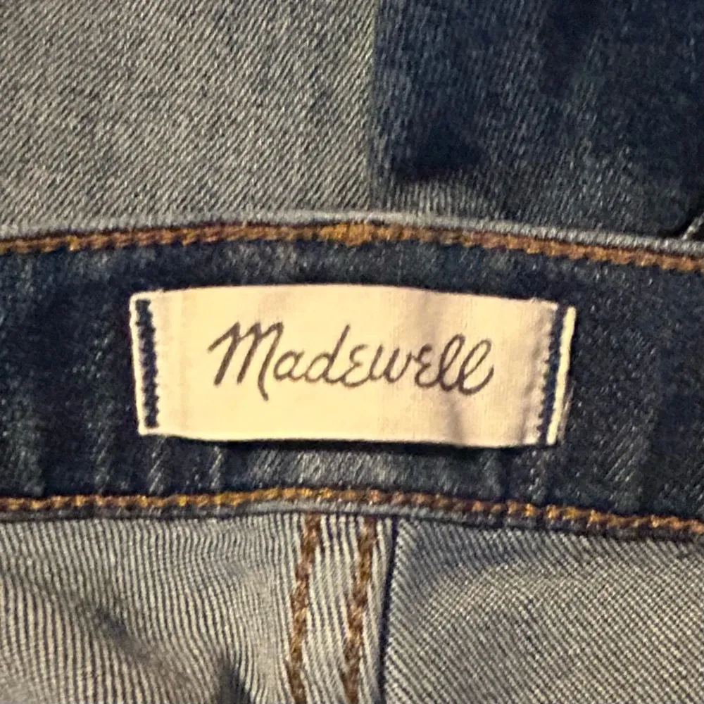 Madewell High-Rise Medium Wash Raw Hem Denim Shorts Size 27 Classic Rodeo Modest - Image 5