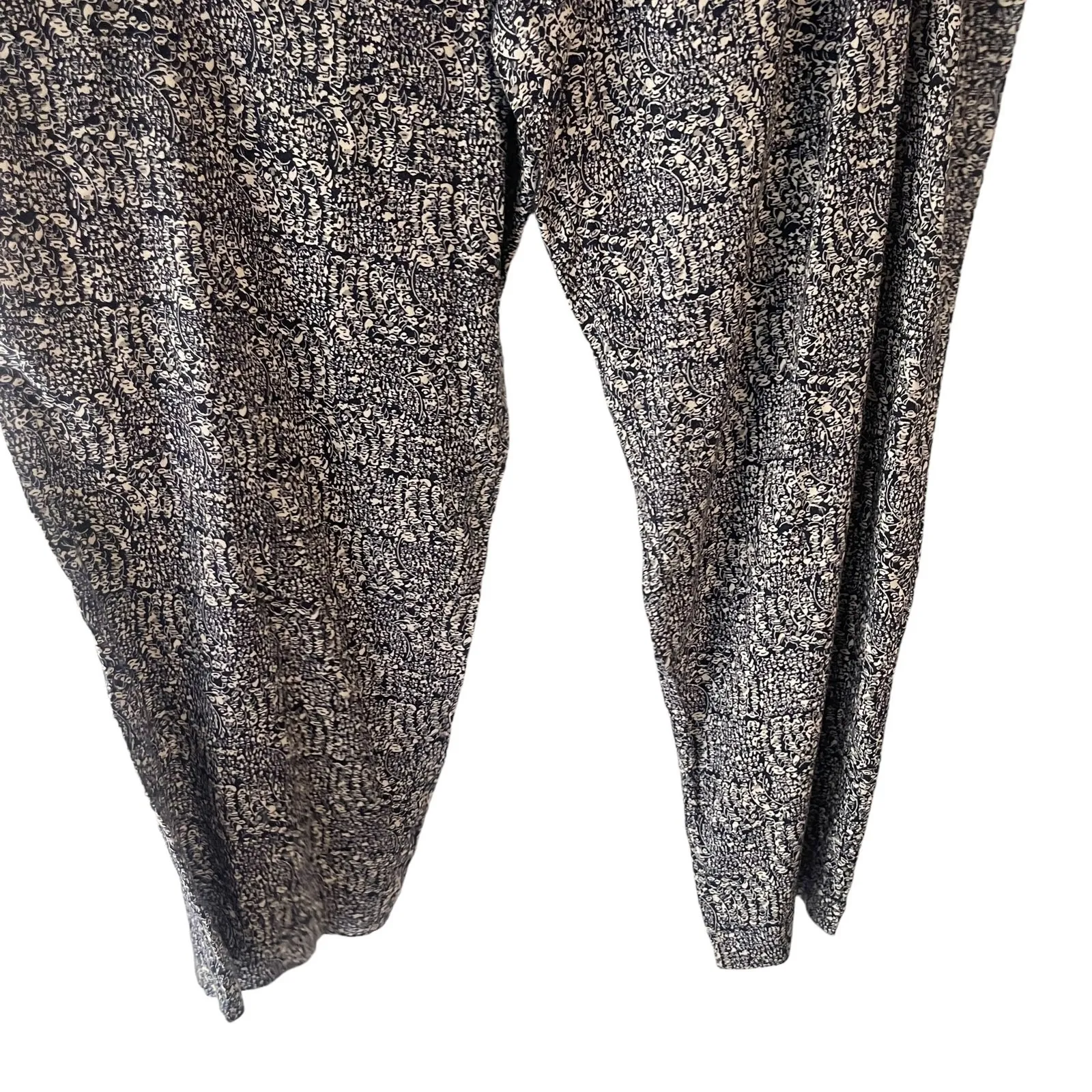 Chico's‎ Design Women's Size 1 Small Blue Printed Pull On Flowy Crop Pants - Image 3