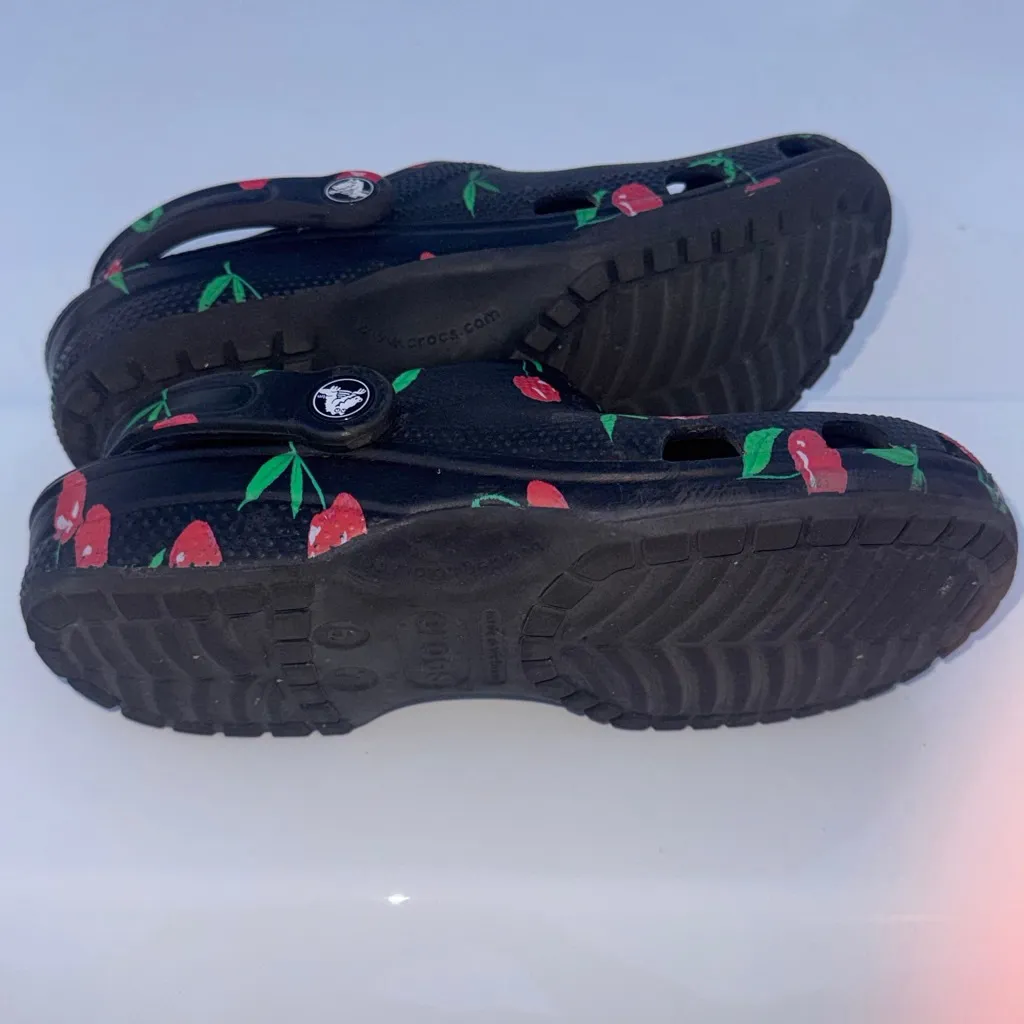 Crocs Black Cherry Sandals Women's Size 5 - Image 3