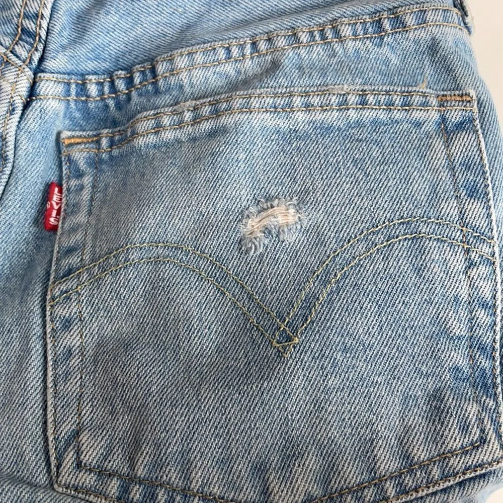 Levi’s 501 premium button fly distressed cutoff shorts. Size 24 - Image 11