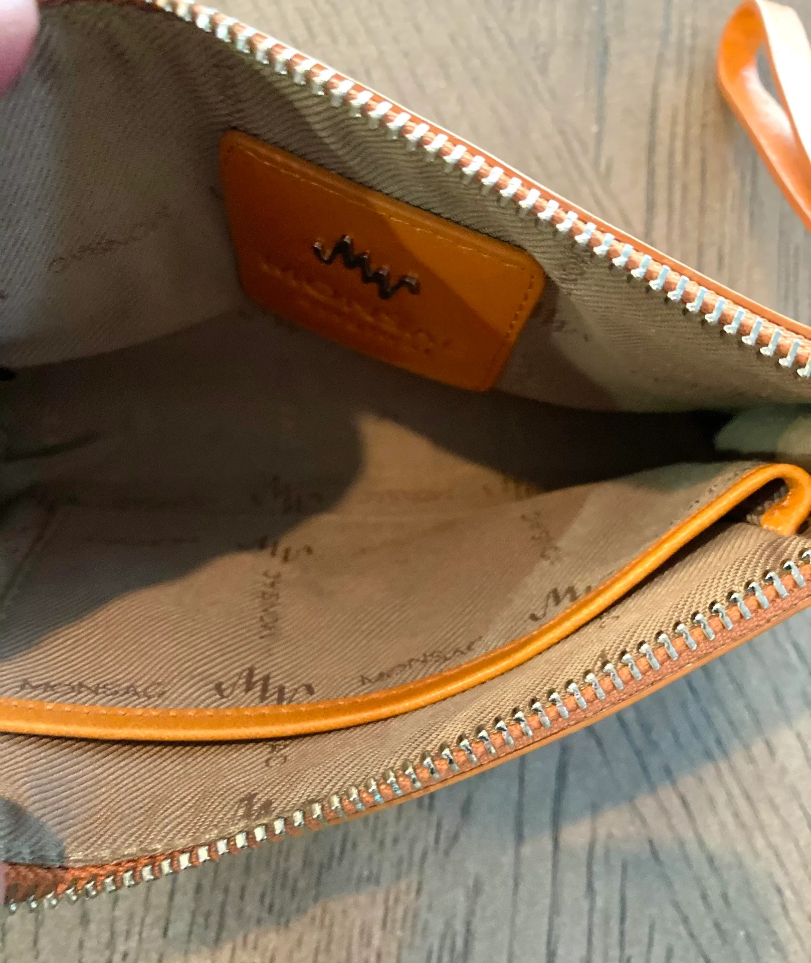 NWOT Monsac leather orange wristlet. Sz 8x5 - Image 3